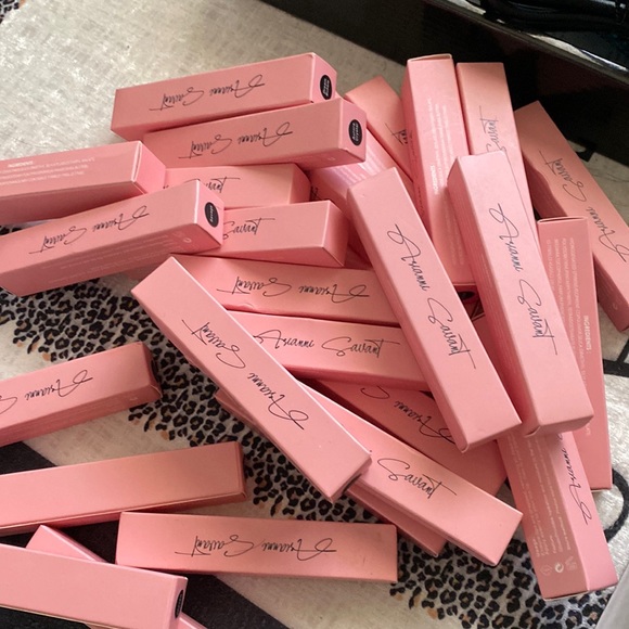 ( 4 ) Lipgloss W/LED light and mirror - Picture 9 of 12